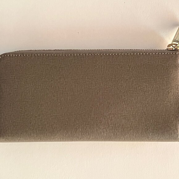Brand new with tags Furla extra large zip around wallet in dark beige leather - Picture 4 of 5